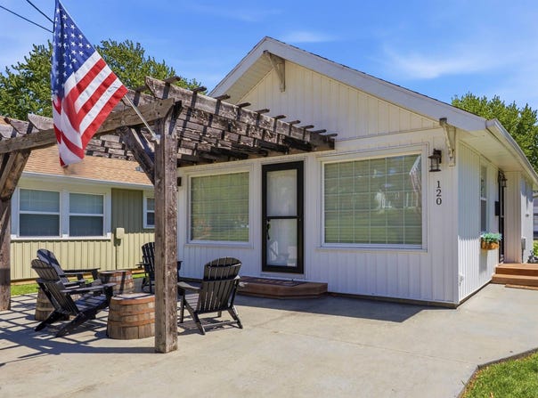 120 Mars Hill Drive, Clear Lake, IA 50428
