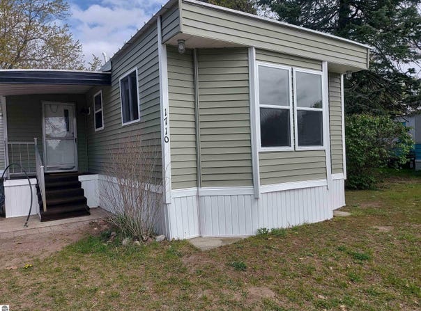 1710 GERALDTON PLACE, TRAVERSE CITY, MI 49686