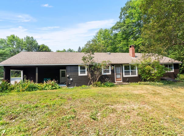 85 Readfield Road, Manchester, ME 04351