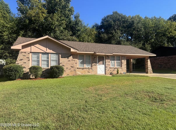 5046 Oak Creek Drive, Jackson, MS 39212