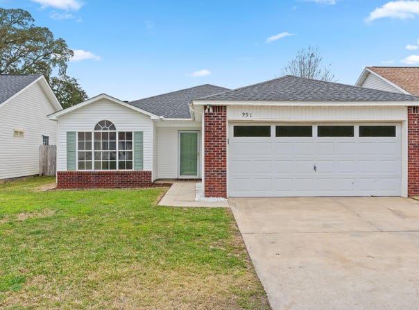 991 John Wayne Circle, Fort Walton Beach, FL 32547