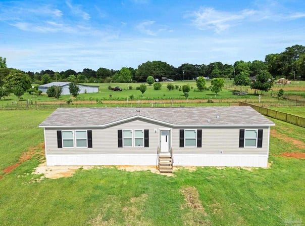 209 Clearview Rd, Flomaton, AL 36441