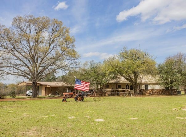 1400 An County Road 441, PALESTINE, TX 75803