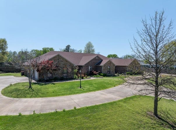 2524 Kibler  RD, Van Buren, AR 72956