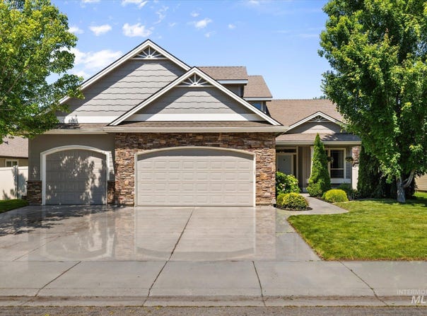 333 S Fernan Lake Way, Star, ID 83669-5771