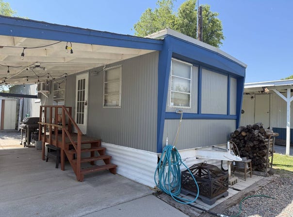 8 Hooks, Brule, NE 69127