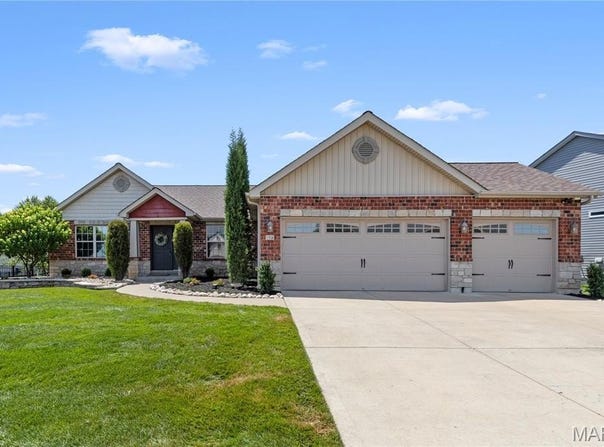 116 Central Park Avenue, Wentzville, MO 63385