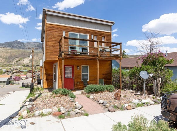 230 Main Street, Gardiner, MT 59030