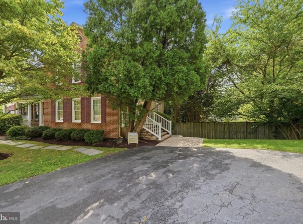 7922 JENSEN Place, BETHESDA, MD 20817