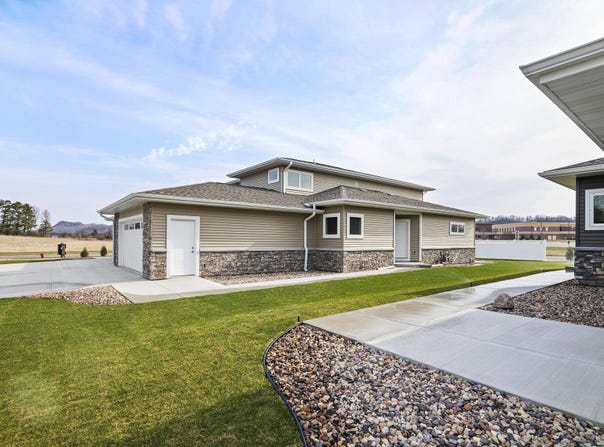 1200 Sween Dr, Holmen, WI 54636