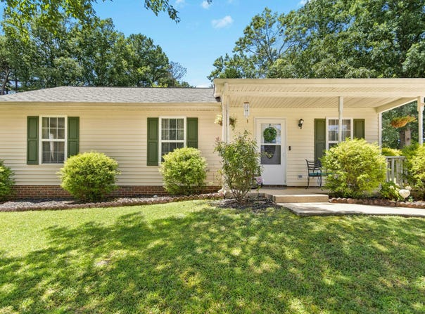 124 Holly Mountain Road, Holly Springs, NC 27540