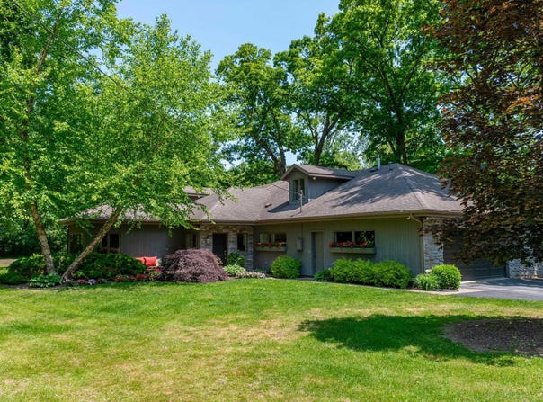 24413 Mckelvey Avenue, Elkhart, IN 46516-5725
