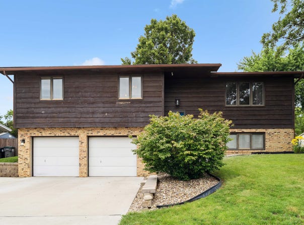 109 Carmela Drive, Hudson, IA 50643