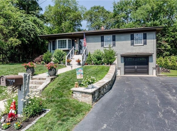 30 Warren Avenue, Johnston, RI 02919