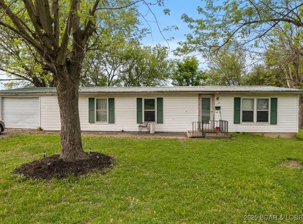 407 Haynes Street E, Eldon, MO 65026