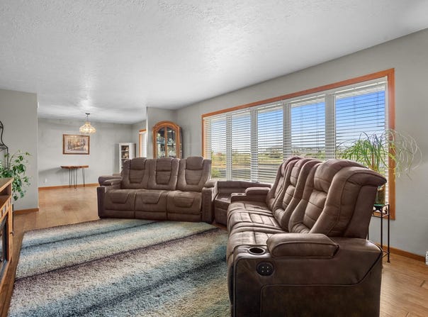 3900 16th St NW, Minot, ND 58703