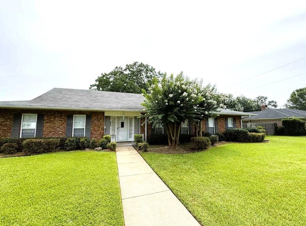203 Tanglewood Dr, Alexandria, LA 71303
