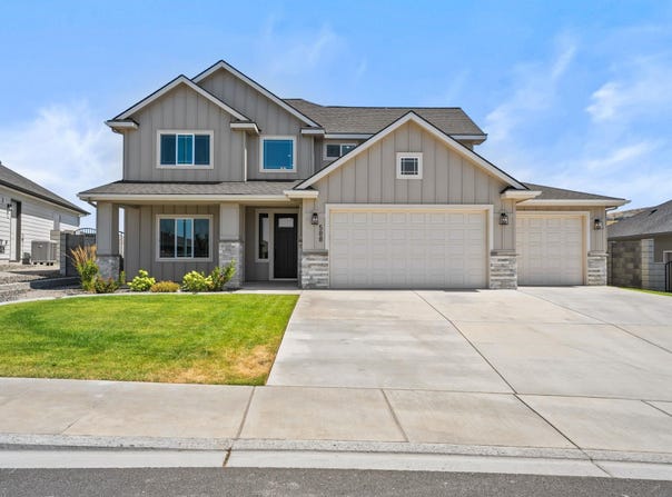 588 Lazio Way, Richland, WA 99352