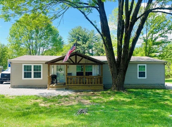 31 Friendship Rd., Falls of Rough, KY 40119
