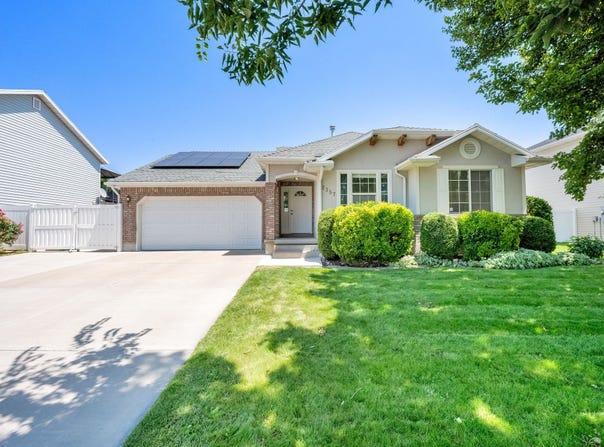 2357 S 225 E, Clearfield, UT 84015