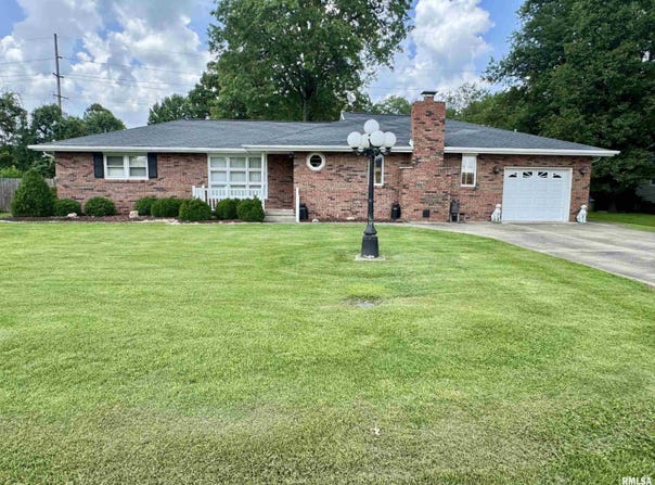 11 W OAK PARK Street, Centralia, IL 62801