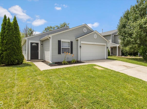2080 Bridlewood Drive, Franklin, IN 46131