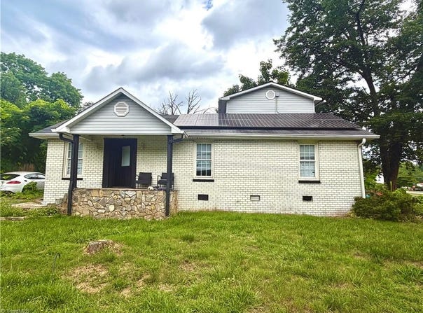 1004 Roach Street, Mayodan, NC 27027