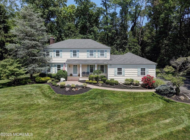 11 Lyon Road, Middletown, NJ 07748