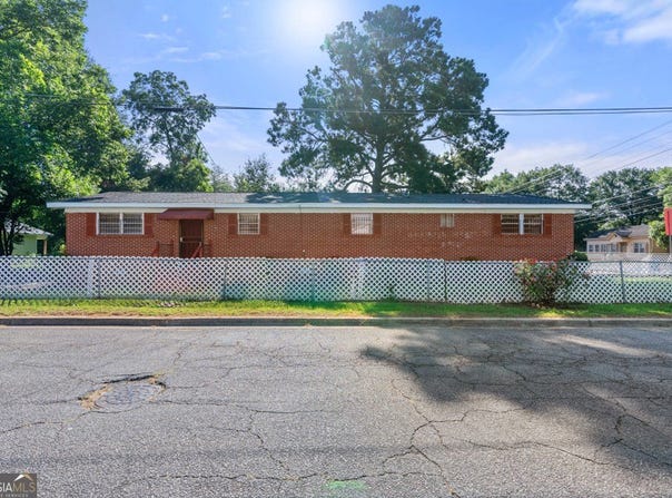 801 E Church, Fort Valley, GA 31030