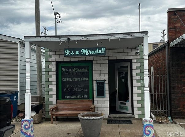 14 S Main Street, Trenton, IL 62293