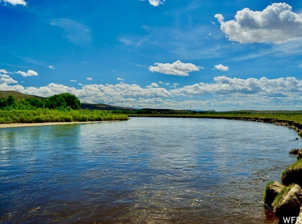 475 COUNTY RD 324, Sinclair, WY 82334