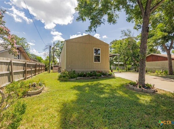 3308 Catalpa Street, Victoria, TX 77901