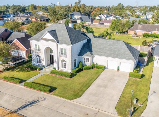 112 Menard Place, Thibodaux, LA 70301