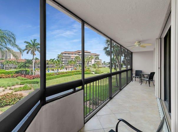 651 SEAVIEW unit: B-202, Marco Island, FL 34145