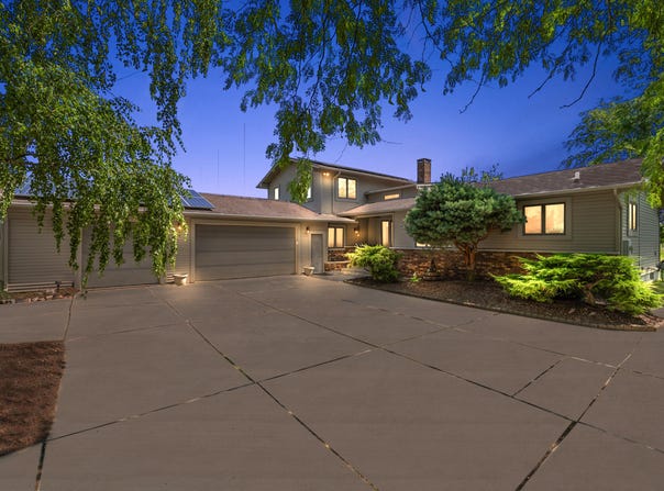 6677 Castaway Lane, Ypsilanti, MI 48197