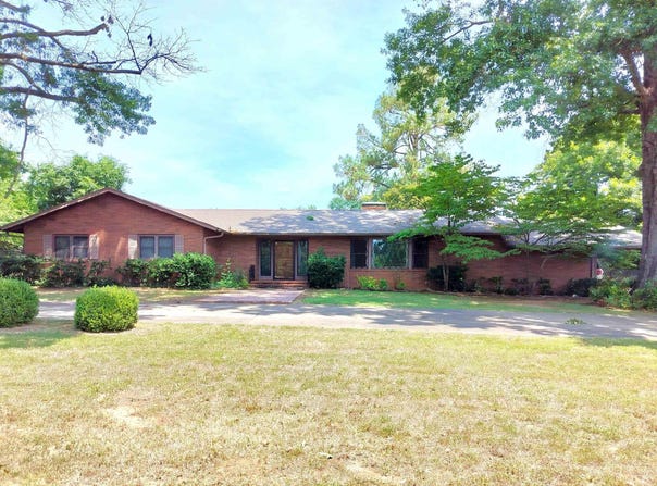 901 Poplar Street, Clarksville, AR 72830