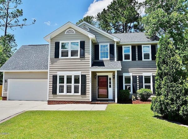 408 Hampshire Place, Jacksonville, NC 28546