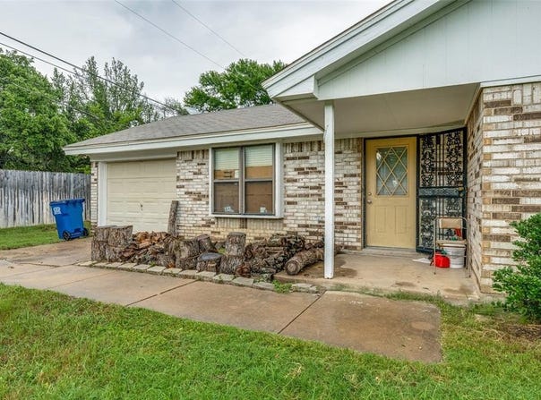 101 Gordon Drive, Azle, TX 76020