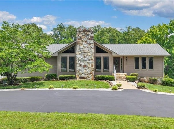 153 Farmbrook Rd, Ridgeway, VA 24148