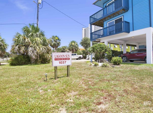 1037 W Lagoon Avenue, Gulf Shores, AL 36542
