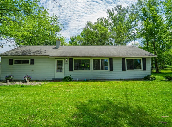10611 Baker Place, Crown Point, IN 46307