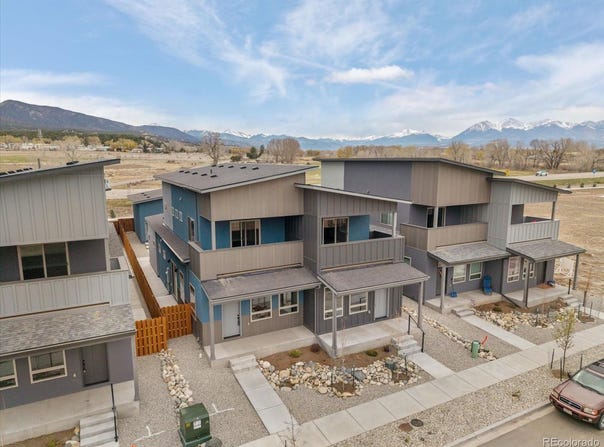 124 Southside Loop, Salida, CO 81201