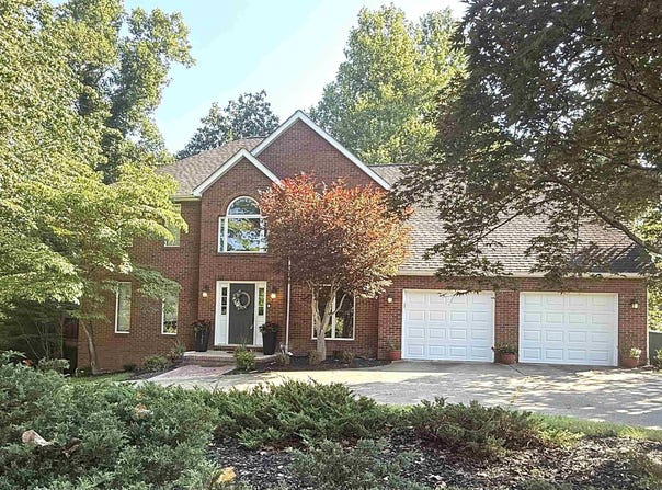 1 Briarcliff Drive, Huntington, WV 25704