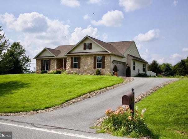 101 CIDER MILL ROAD, MERTZTOWN, PA 19539