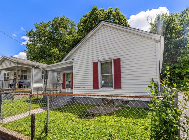 858 Lylesville Street, Paris, KY 40361