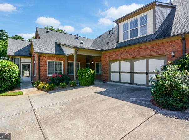 120 CHASTAIN, Kennesaw, GA 30144