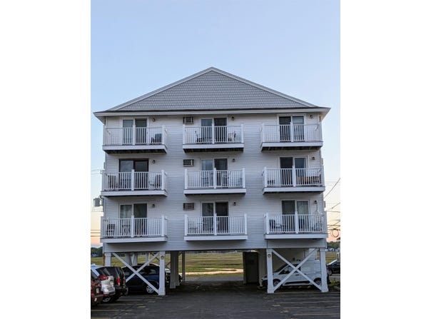 415 Ocean Boulevard, Hampton, NH 03842