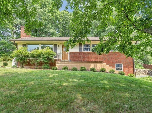 4332 Bandy RD, Roanoke, VA 24014