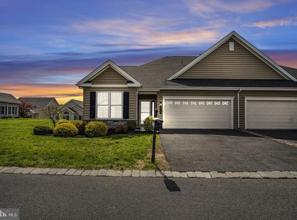 323 VALOR DR., MECHANICSBURG, PA 17050