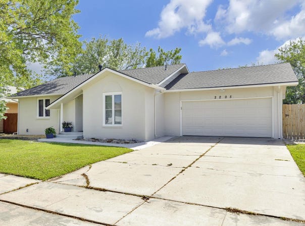 2205 S Flynn, Wichita, KS 67207